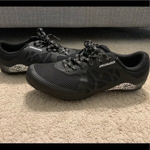 Specialized spin shoes with clips